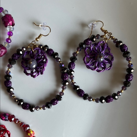 Elegant Multicolor Palm Beaded Hoop Earrings - Picture 4 of 5